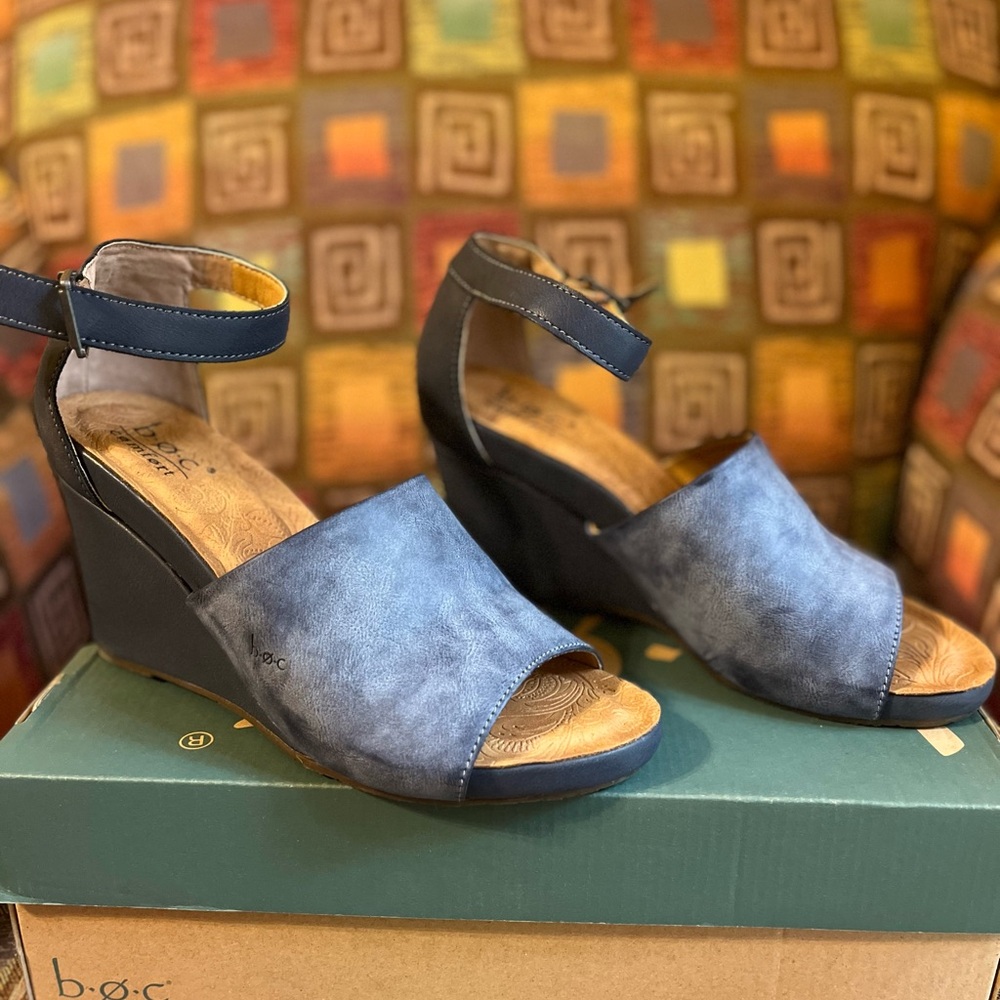BOC Comfort Blue Suede Wedge Heel Women’s 10 Ankle Strap Sandle